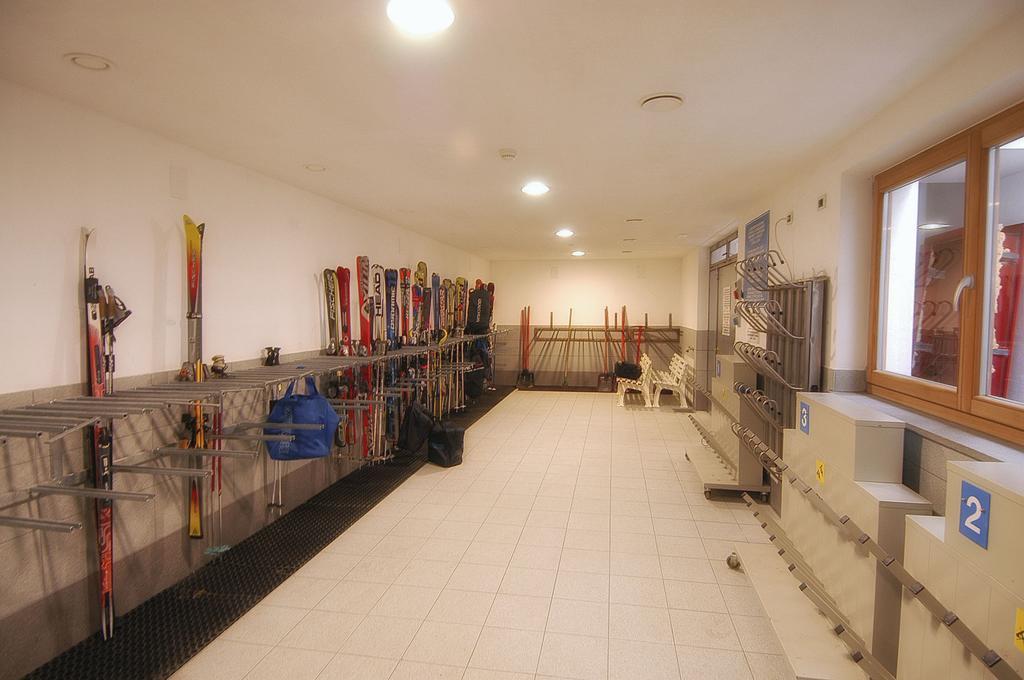 Aparthotel Camping Catinaccio Rosengarten Pozza di Fassa Exterior foto
