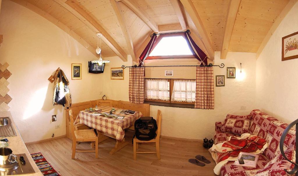 Aparthotel Camping Catinaccio Rosengarten Pozza di Fassa Zimmer foto